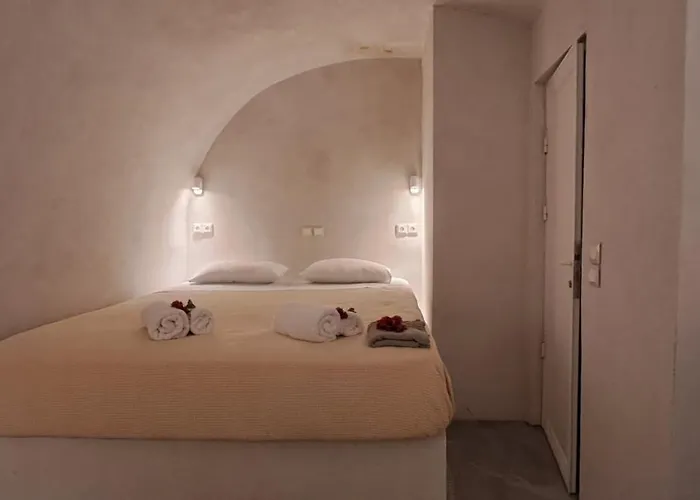 318 Oia فيلة أويا